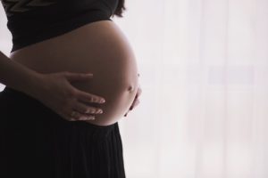 Regrese – cesta do minulosti – V mámině břiše